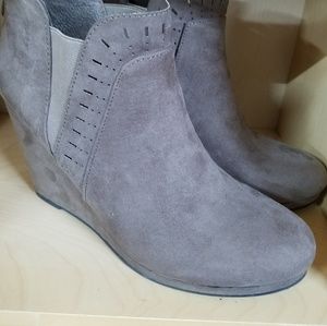 Wedge ankle boots